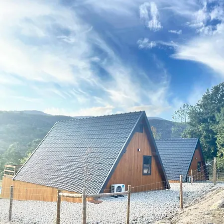 Domek alpejski Luna In Rio Escapadinha No Geres, A-frame Aconchegante Vista Rio E Montanha Aquecimento, Total Privacidade Ponte da Barca