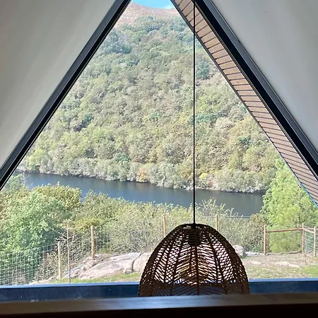 Luna In Rio Escapadinha No Geres, A-frame Aconchegante Vista Rio E Montanha Aquecimento, Total Privacidade Domek alpejski Ponte da Barca