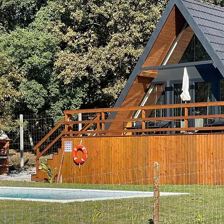 Luna In Rio Escapadinha No Geres, A-frame Aconchegante Vista Rio E Montanha Aquecimento, Total Privacidade Domek alpejski Ponte da Barca